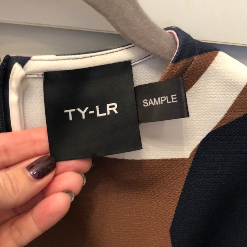 TY-LR geometric top - Picture 2 of 3